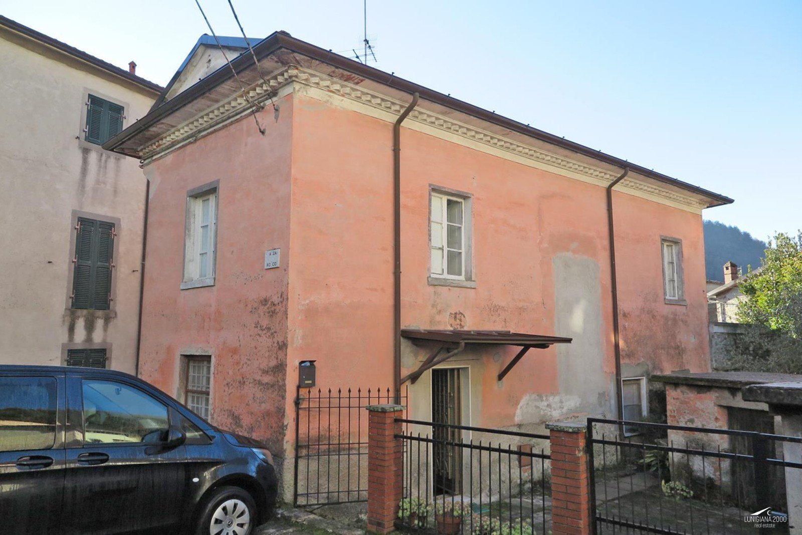 Casa indipendente abitabile