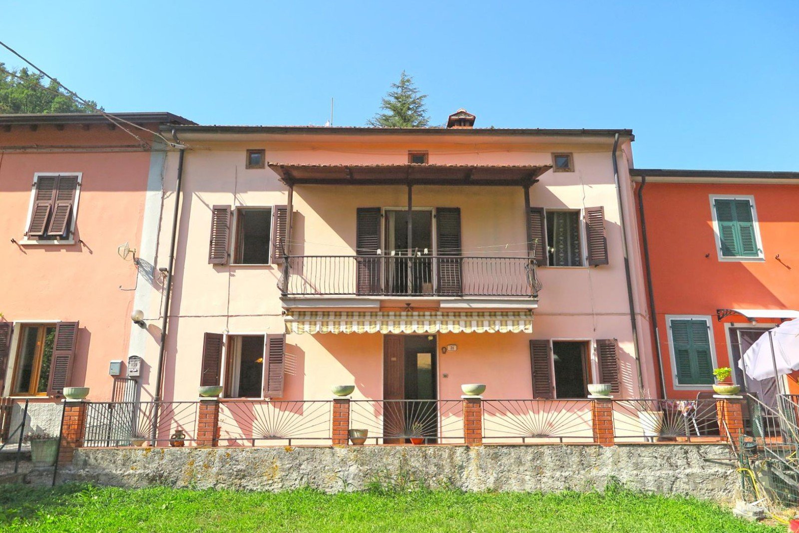 Casa semi indipendente