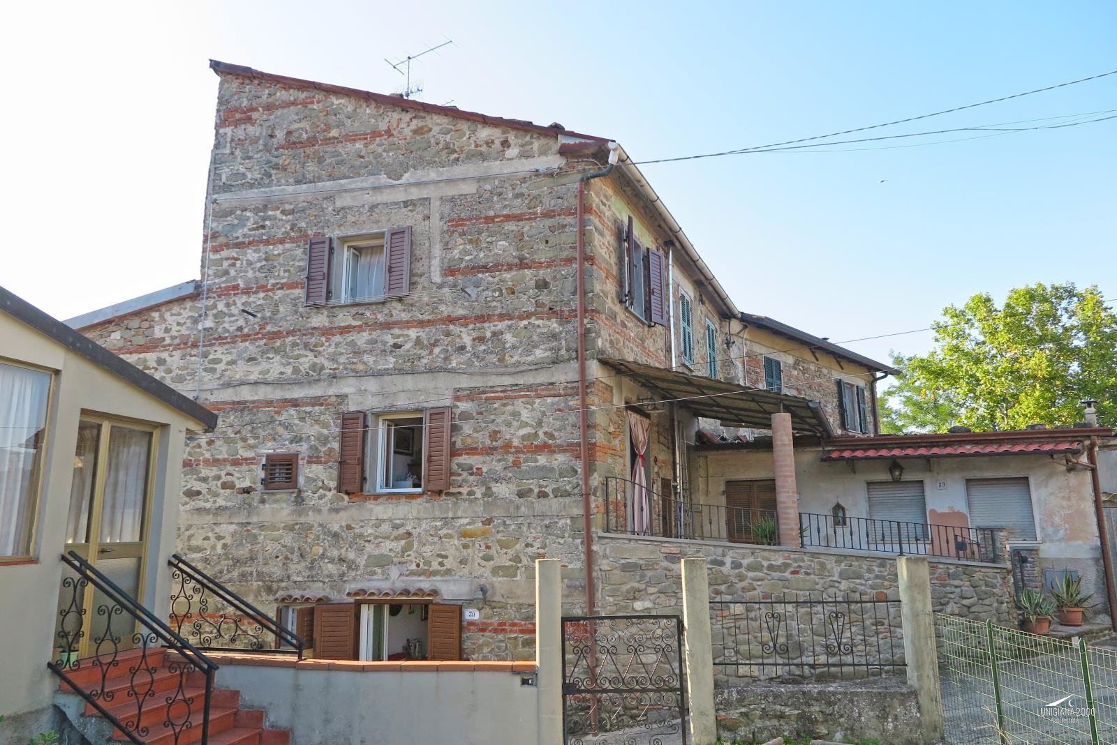 Casa in pietra ristrutturata