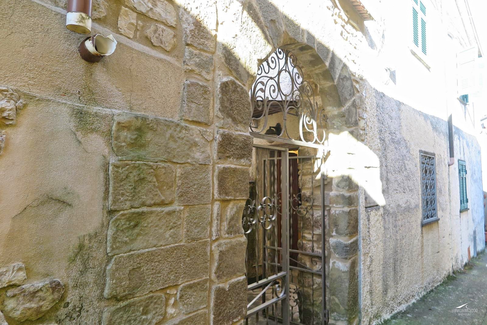 Casa terra tetto
