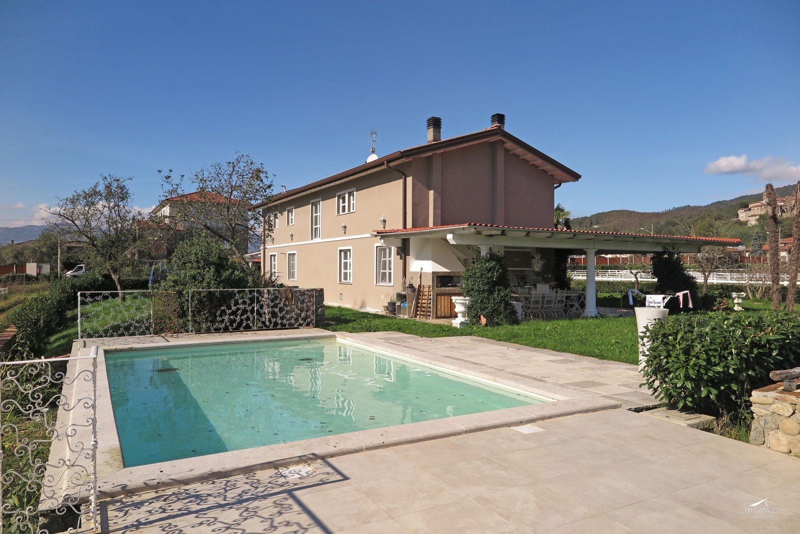 Villa