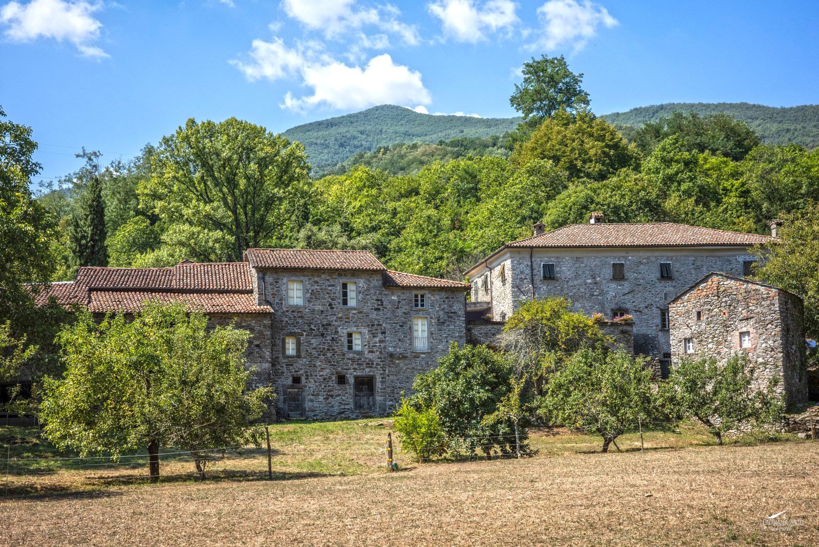 Caratteristica proprietà in pietra