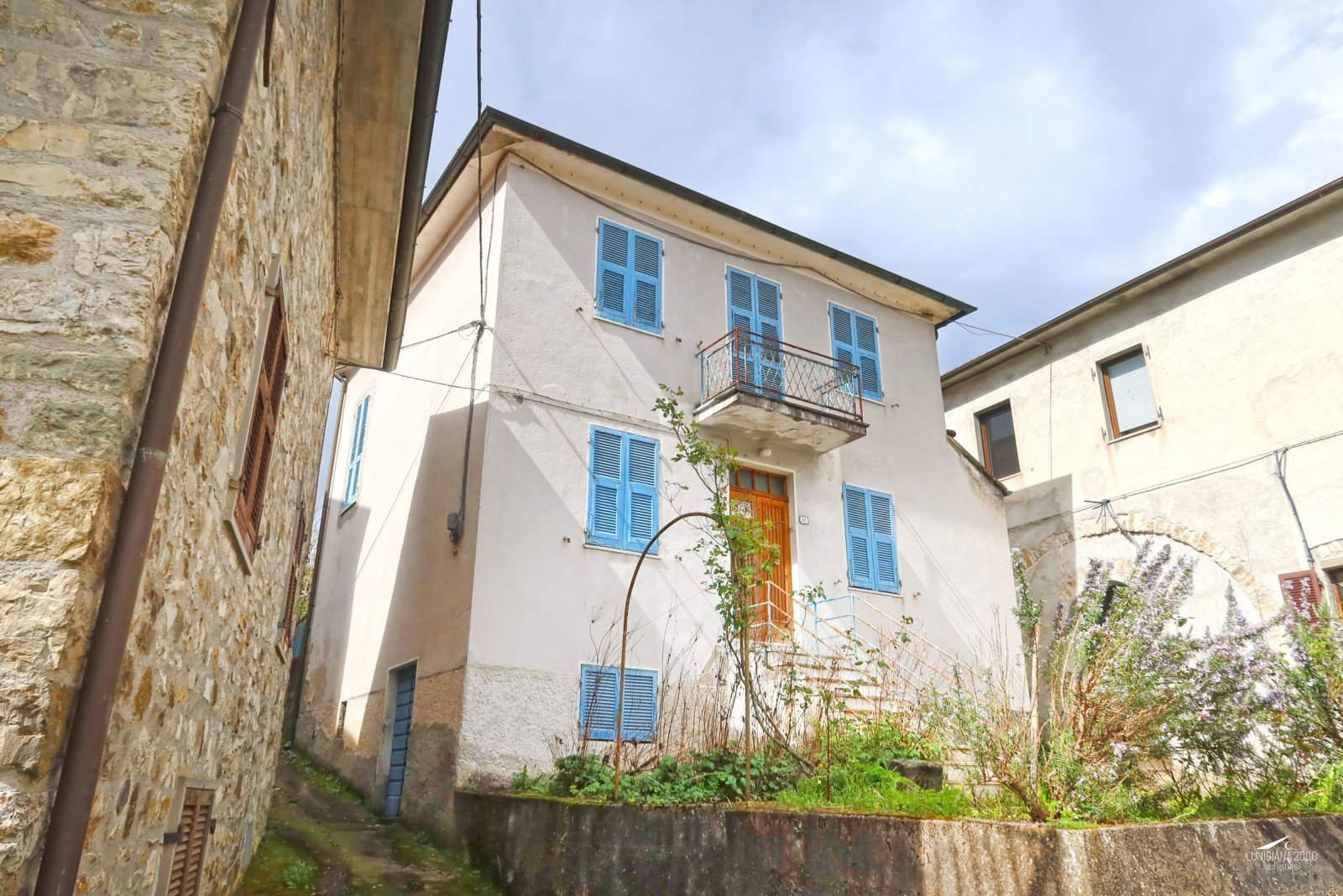 Casa indipendente da ristrutturare