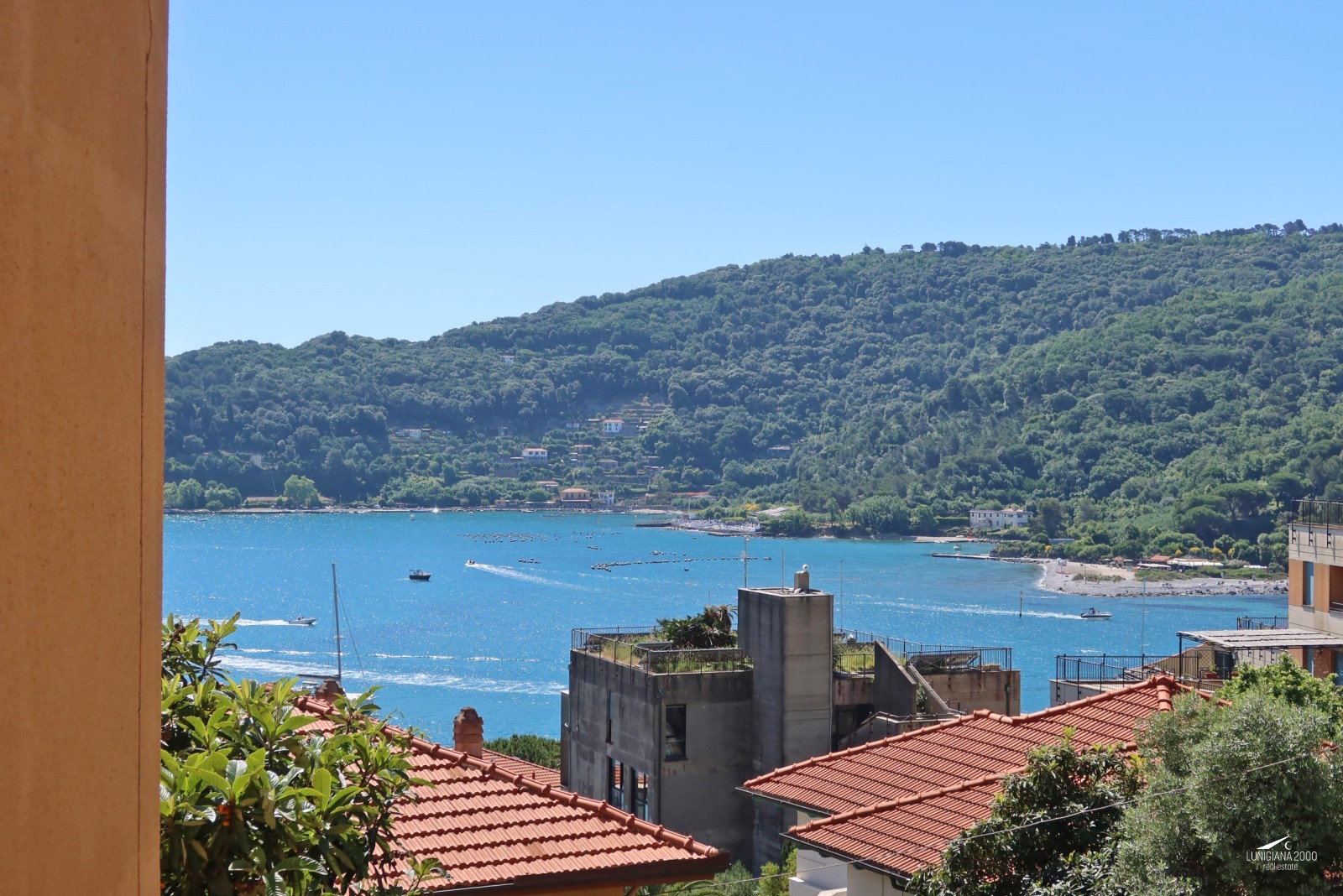 Appartamento 4 vani vista mare