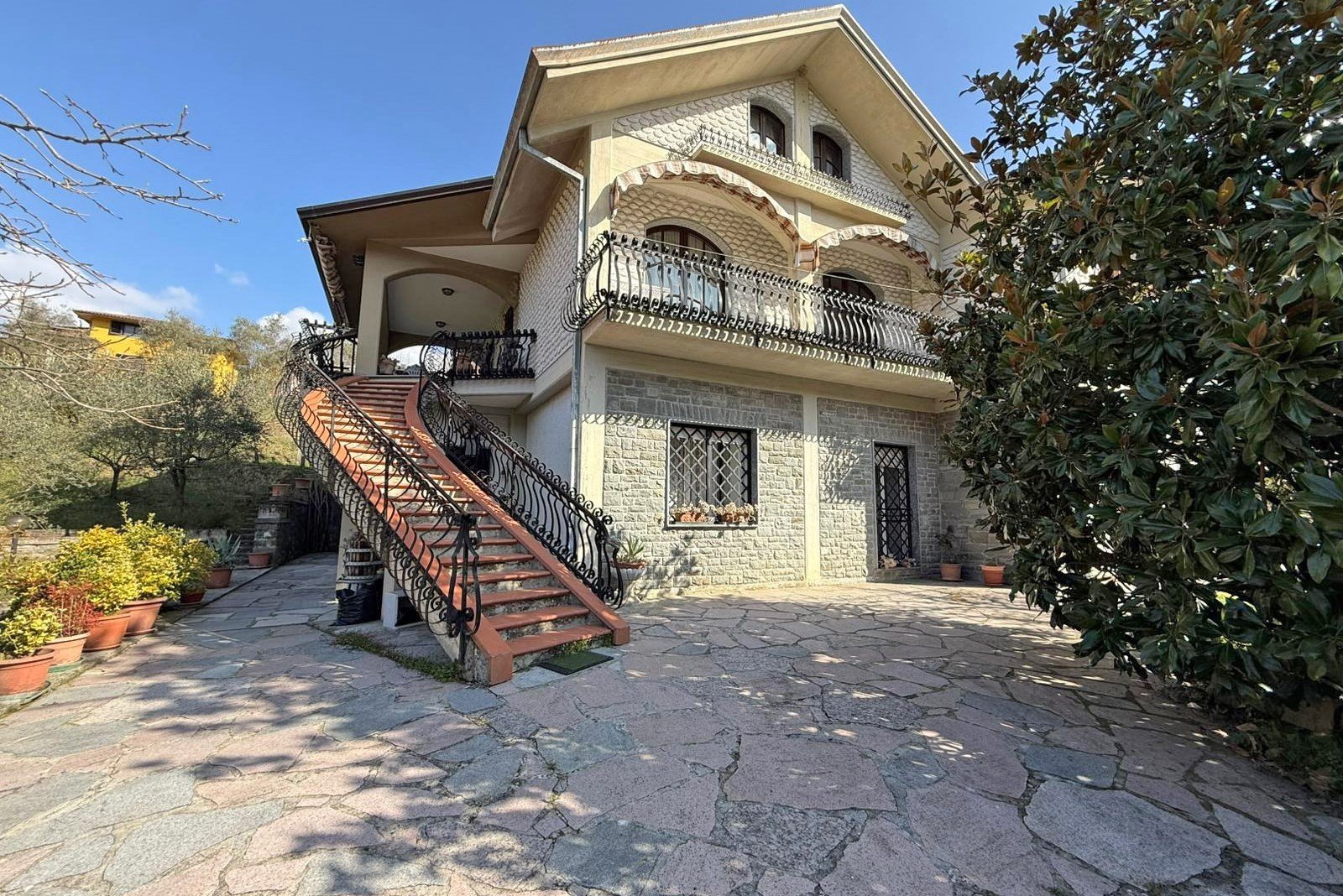Villa indipendente