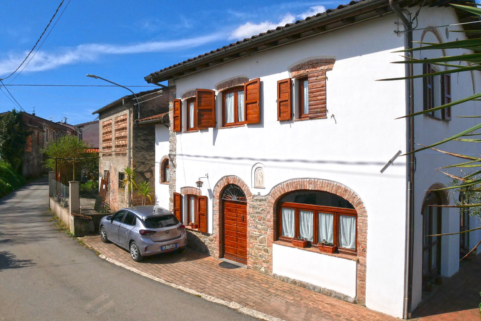 Struttura adibita a ristorante e affittacamere