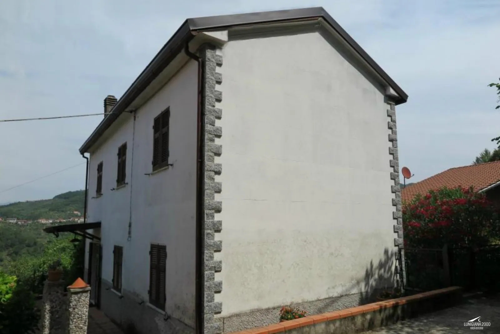 Porzione di casa bifamiliare